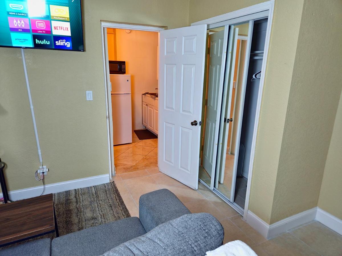 The Vacay Inn Lauderdale Lakes Esterno foto